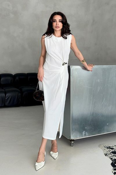 Serica Moda Ecru Buckle Pleated Sleeveless Dress