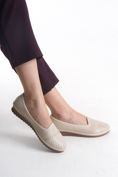 VONJE 410 Bej Dolgu Topuk Comfort Casual Kadın Babet