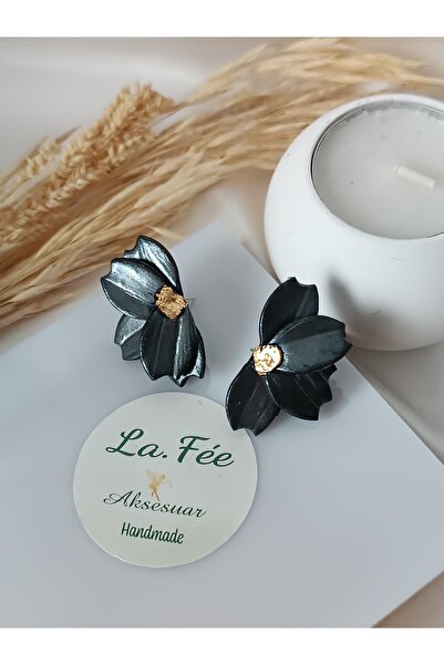 La fee aksesuar Black Flower Earrings Polymer Clay Steel Women Earrings Pearl Detail