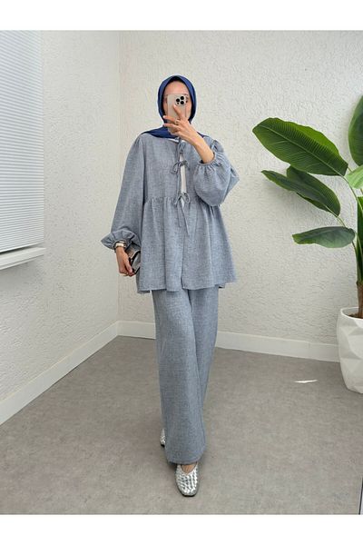 Modamorfo Costum cu mâneci cu piese și cravată în față - Ice Blue