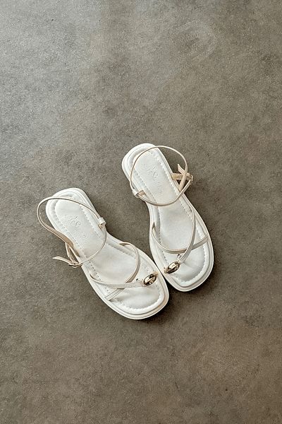 BUNİPARK Sindy Gold Ring Detailed Women's Sandals