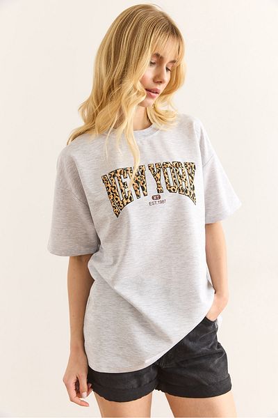 Olalook Tricou pentru femei, gri Melange Leopard New York, imprimat cu 2 fire, cu croiala confortabilă TSH-19000849
