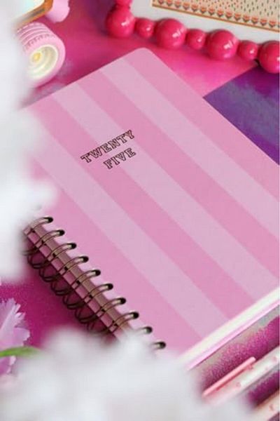 STOREMAX MU-ARTSHOP Дневници със спираловидни твърди корици 2025 Дневен дневник A5 tnca 871301