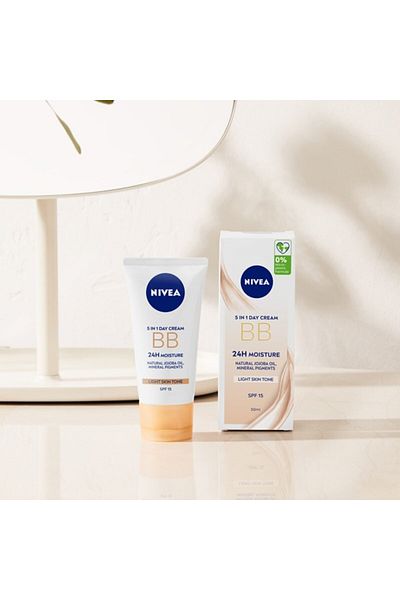 NIVEA Crema de zi Nivea BB Cream 5in1