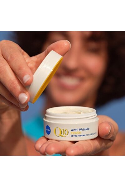 NIVEA Crema de zi anti-rid NIVEA Q10 Power pentru fermitate cu SPF 30