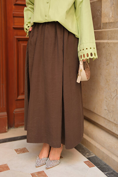 LOCCO Women's Crinkled Flared Skirt Brown