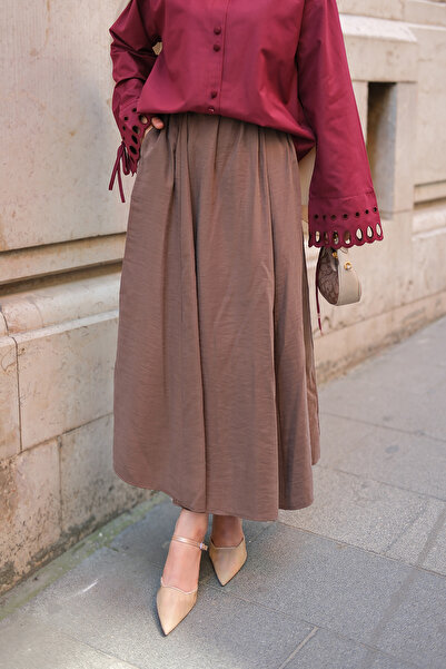 LOCCO Women's Crinkled Flared Skirt Light Brown