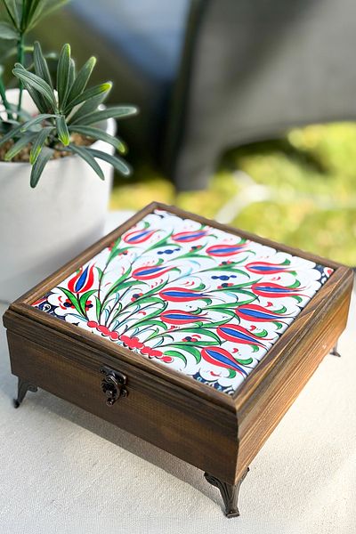 FARİKA Wooden Patterned Multi-Purpose Jewelry - Jewelry Box - Spring