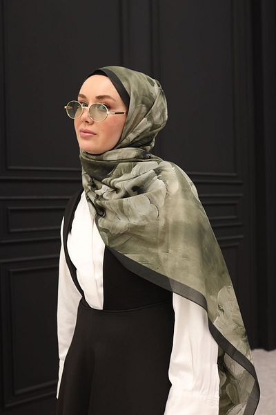 Silk Home Magnolia Pattern Naria Shawl