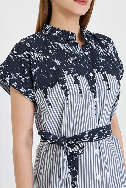 armonika Жіноча темно-синя сукня з суддівським коміром з коротким рукавом і поясом на сорочці ARM-25Y001054