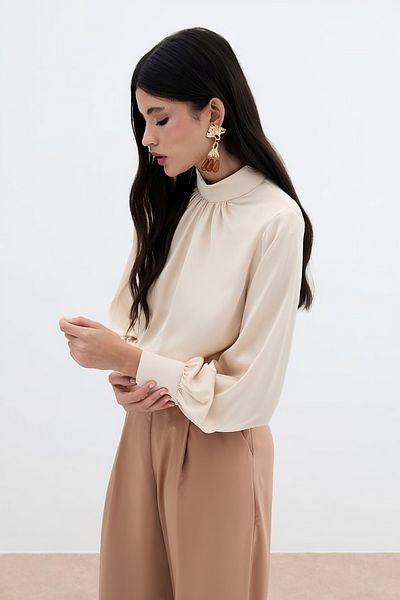 Sateen Satin Blouse with Collar Detail - Beige