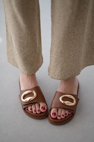 selinshoes Aiden Adjustable Velcro Gold Buckle Detailed Women's Slippers - Taba