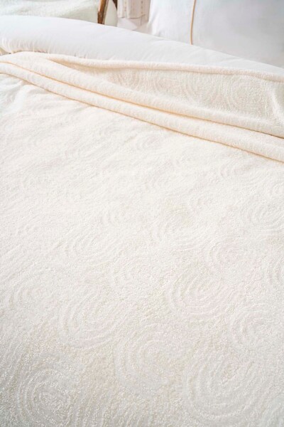 Riva Viona Jakarlı Raşel Gökkuşağı İskandinav Tek Kişilik Punch Yatak Örtüsü