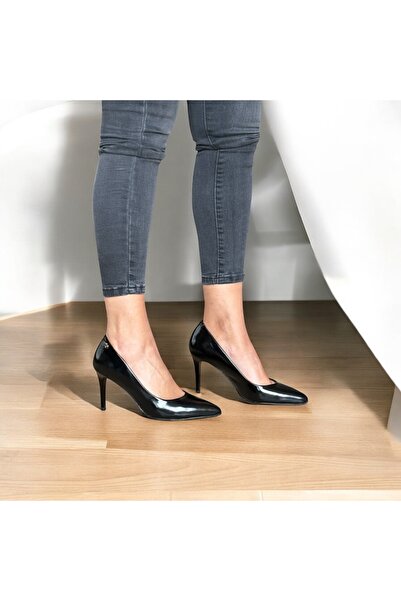 NE&VE SHOES جلد أسود مجعد براءات الاختراع والجلود الخنجر