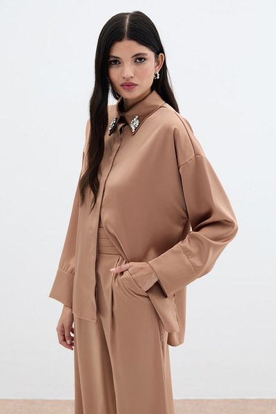 Sateen قميص بتفاصيل إكسسوارات - جملي