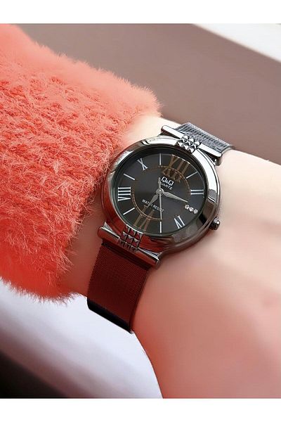 Q&Q Women's Straw Cord Wristwatch