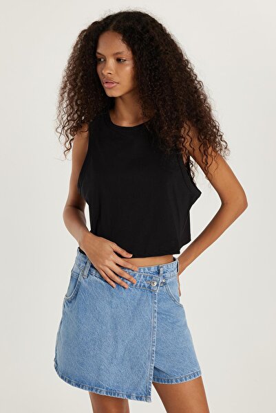 Tudors Women's Slim Fit Slim Fit 100% Cotton Crew Neck Plain Basic Black Crop Undershirt