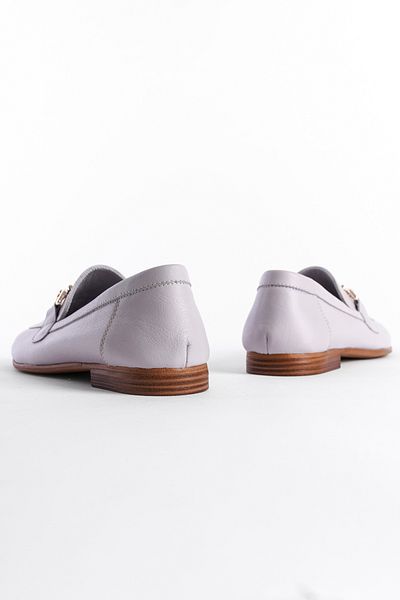Capone Outfitters Γυναικείο Loafer γκρι από γνήσιο δέρμα με χρυσή αγκράφα