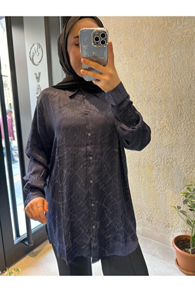 Vaveyla SATEN DESENLİ LACİVERT GÖMLEK