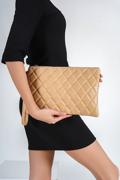 Capone Outfitters Paris Gesteppte Nusstasche für Damen
