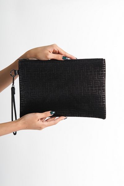 Capone Outfitters Satin Labyrinth gemusterte Paris Damen Clutch