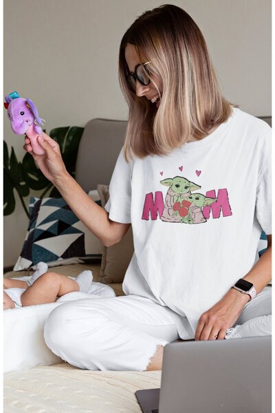 Fuddy Moda Majica Heart Baby Yoda Mom Štampano, Oversize kroj majica sa temom...