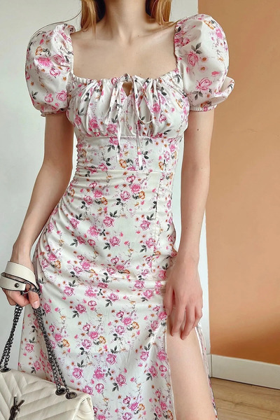 arvensolin Rochie cu fantă bej cu model floral