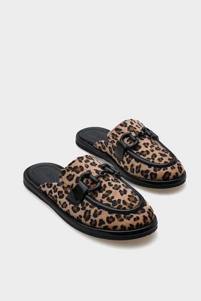 Capone Outfitters Melissa Damen-Hausschuhe mit geschlossener Zehenpartie und Schnalle