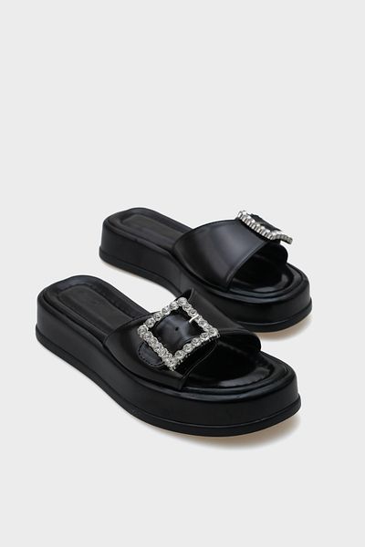 Capone Outfitters Margi Damen-Hausschuhe mit Keilabsatz und einem Riemen, Steinschnalle, Metallic