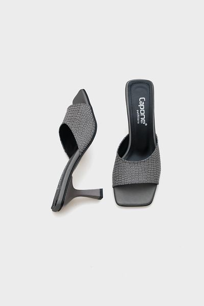 Capone Outfitters Γυναικείες παντόφλες Maura Blunt Toe με μονό λουράκι με τακούνι κλεψύδρας