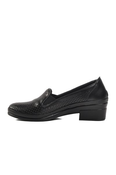 Voyager Black Genuine Leather Women's Classic Shoes
