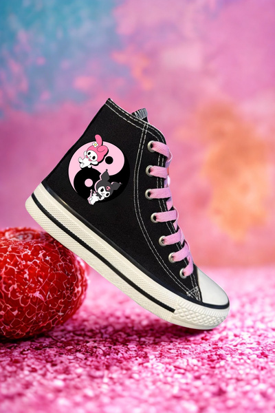 LEVENT ÖZCAN Kuromi Ve My Melody Baskılı Pembe Bağcıklı Siyah Bilekli Spor Ay...