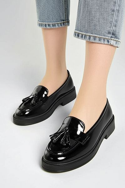 GRADA Black Patent Leather Tasseled Genuine Leather Women's Loafer Shoes Shiny Black Pompom Women's Loafer Shoes