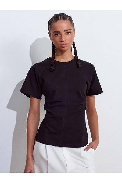 Dilvin 31585 Drape Detailed T-Shirt-Black