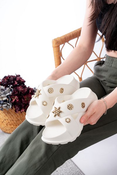 Slipcat Women's Wedge Heel Slippers Orthopedic Daily Slippers Comfortable Stylish Heeled Slippers