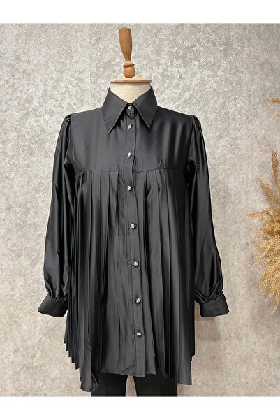 Eylül 25Y1880 GÖMLEK SATEN ETEĞİ PİLİSELİ DÜĞMELERİ TAŞLI SİYAH