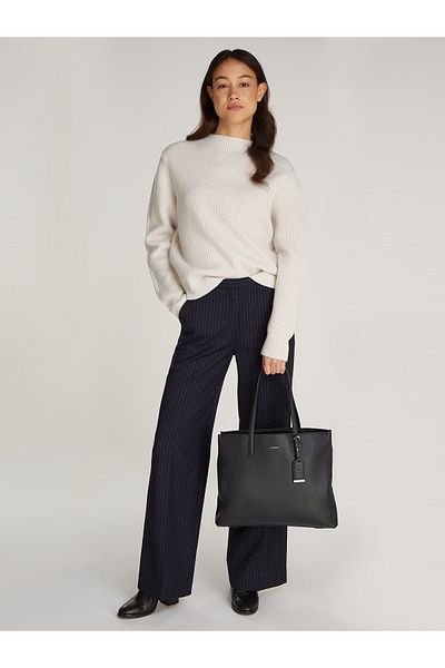 Calvin Klein Calvin Klein Women Black Must Medium Tote Bag