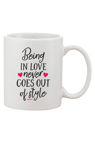 OEM Εξατομικευμένη λευκή κούπα «Το να είσαι ερωτευμένος δεν φεύγει ποτέ από τ...