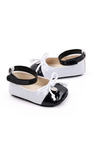 Superbaby Elegant black and white shoes for babies