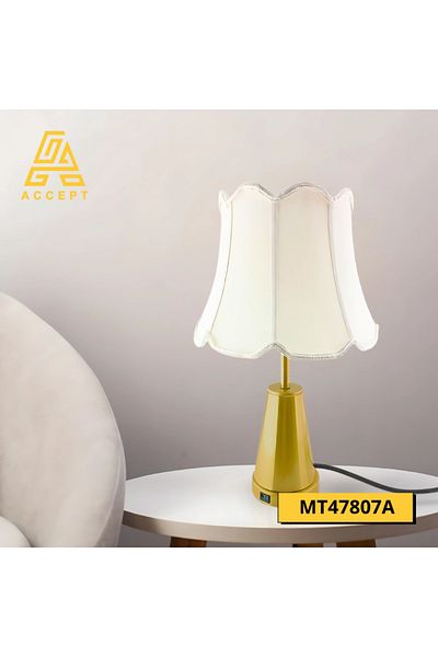 Generic أباجورة طاولة بتصميم أنيق وقاعدة ذهبية تعمل بالكهرباء بقاعدة E27