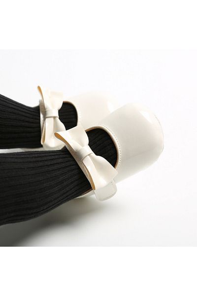 Superbaby Pantofiori albi din lac cu fundita pentru fetite