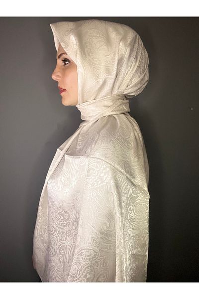 The Message Flush Jacquard Shawl - The Meeting Point of Elegance and Sparkle