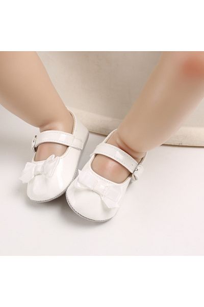 Superbaby Pantofiori albi din piele ecologica lacuita, cu fundita din satin