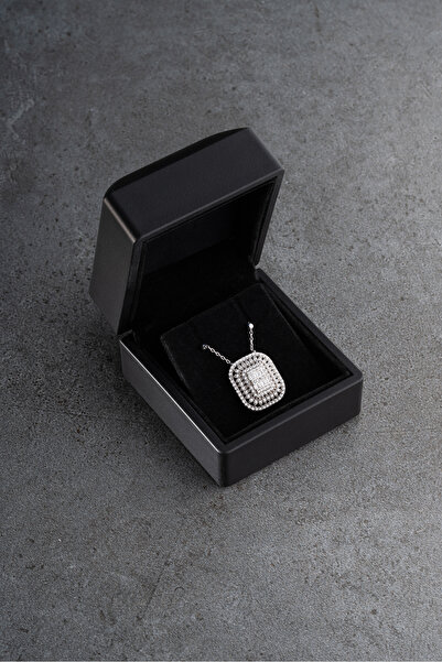 Silvano Jewelry 925 Ayar Gümüş Işıklı Kutuda Baget Kolye