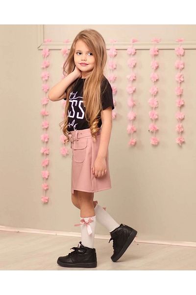 Bee Shop Collection Gurbet Yılmaz Belted Leather Skirt Cotton Combed Cotton Blouse Combination