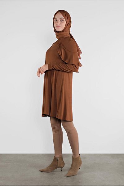 Alvina 41237 Model Flywheel Tunic - Collar Detail