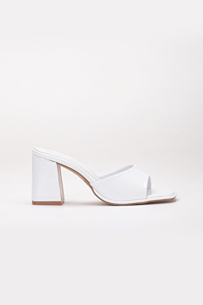 Dilimler Ayakkabı Papuci de damă cu toc mărime mare, piele lacuită albă cu curea subțire