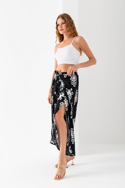 EtkiModa Women's Saks White Envelope Cover Folded Inside Shorts Viscose Woven Baggy Trousers
