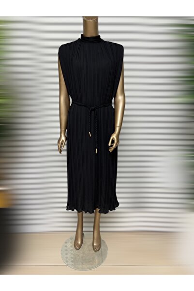 SEMİZ GİYİM Semiz Giyim Uzun Piliseli Yırtmaç Detaylı Elbise