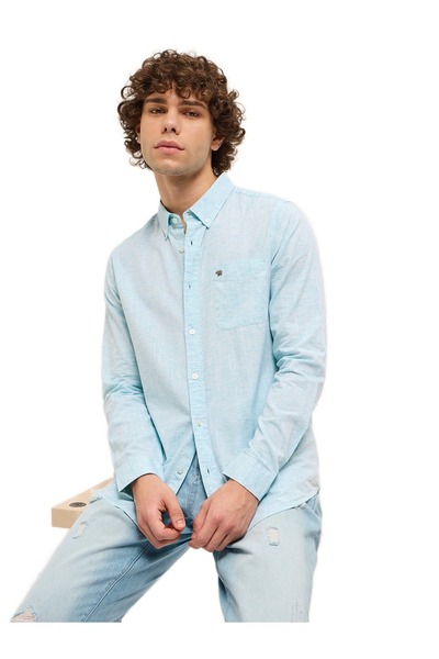 The Bear House Men's Light Blue Slim Fit Solid Casual Shirt for Every Occasion